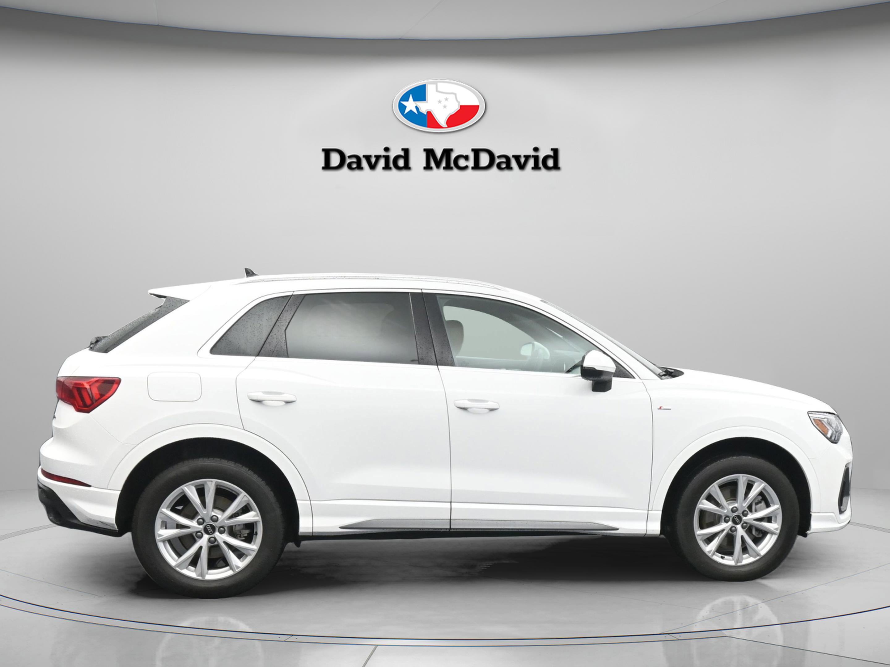 Used 2022 Audi Q3 2.0T Premium Plus AWD/4WD image 9