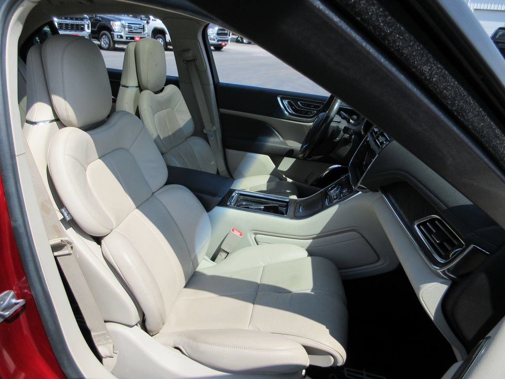 Used 2019 Lincoln Continental Select FWD image 22