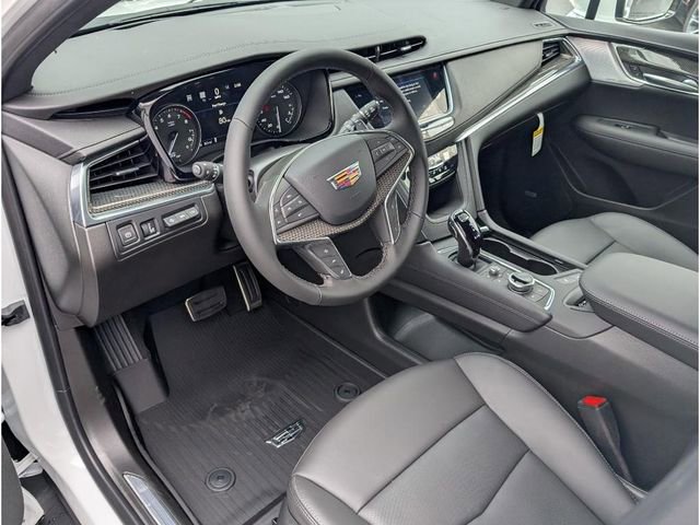 New 2025 Cadillac XT5 Sportv w/ LPO, Blue Accent Package image 13