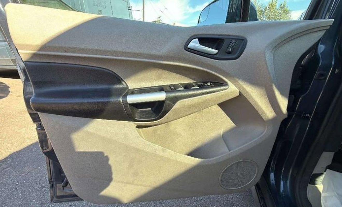 Used 2014 Ford Transit Connect Titanium image 15