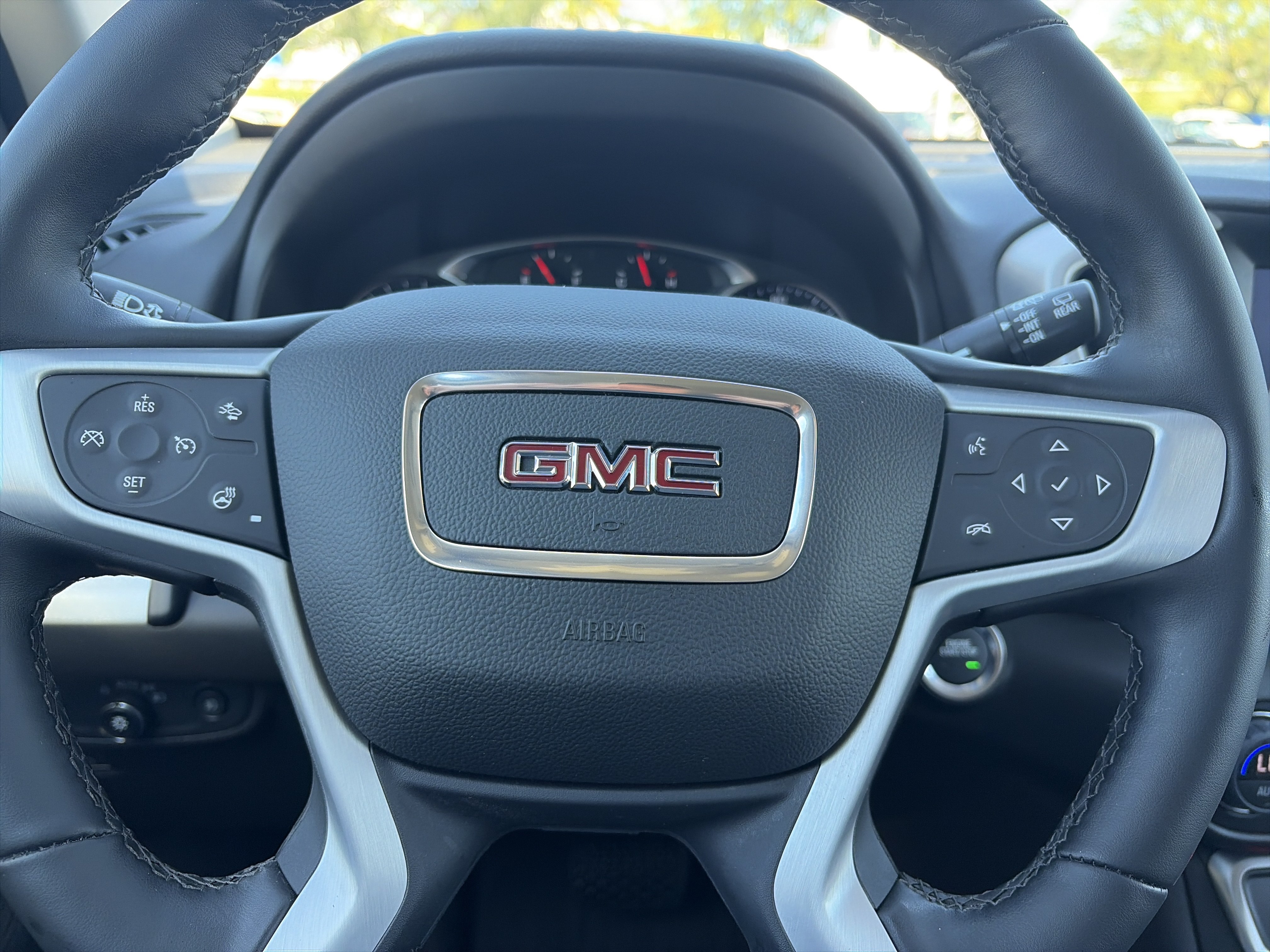 Used 2024 GMC Terrain SLT AWD/4WD image 20