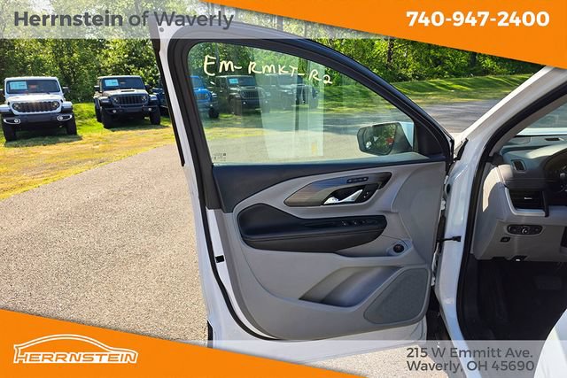 Used 2023 GMC Terrain SLT FWD image 13