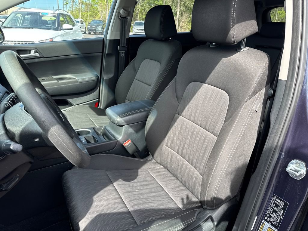 Used 2021 Kia Sportage LX image 9