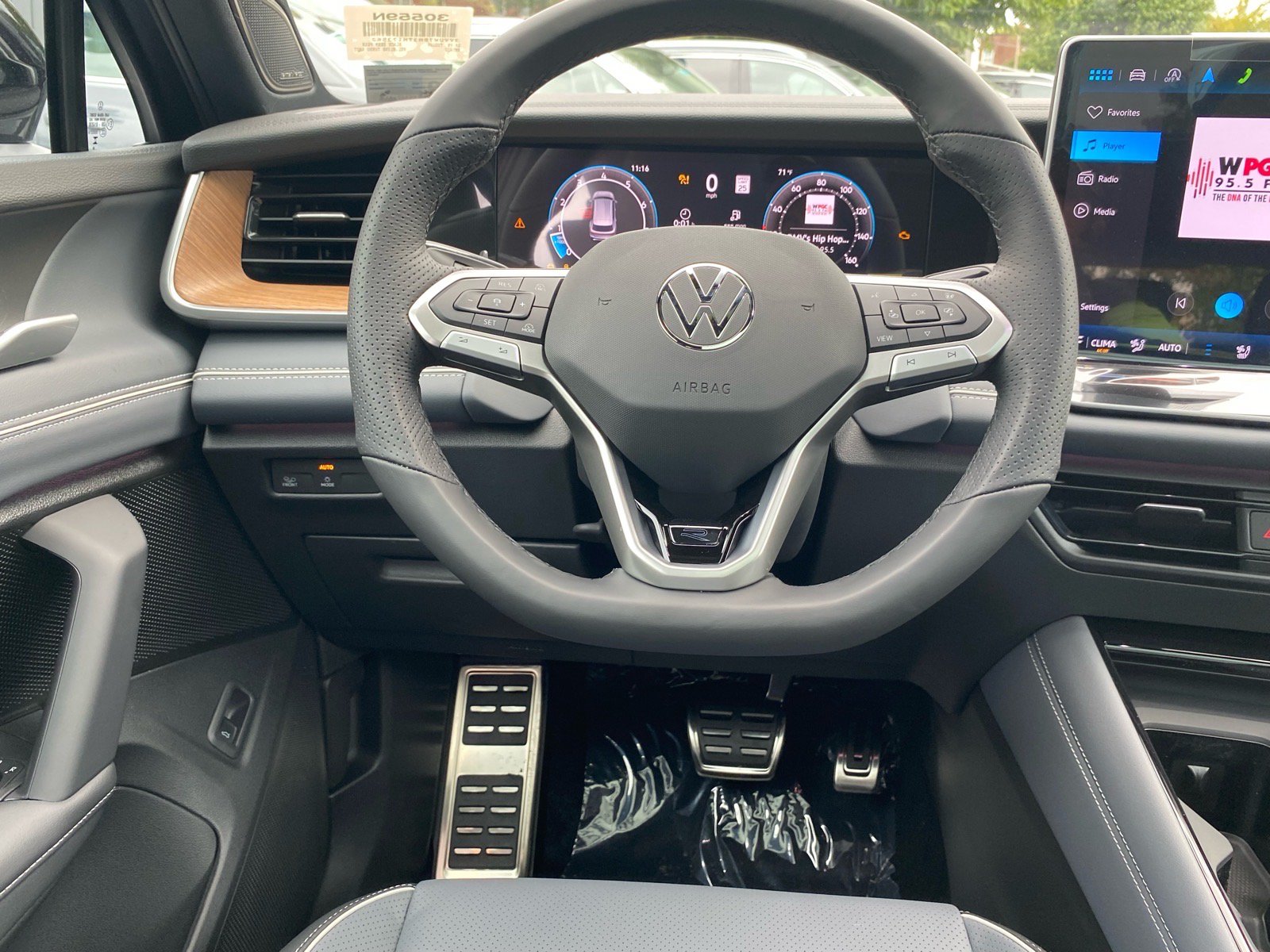 New 2026 Volkswagen Tiguan SEL R-Line AWD/4WD image 6