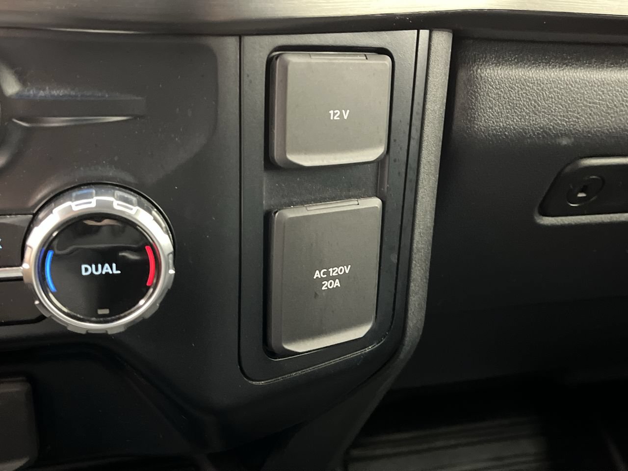 Used 2023 Ford F350 Lariat w/ Snow Plow/Camper Package AWD/4WD image 24