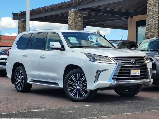 Used 2019 Lexus LX 570 4WD w/ Luxury Package image 2