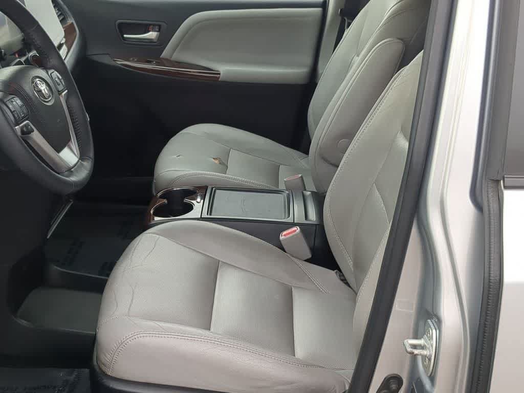 Used 2015 Toyota Sienna Limited Premium AWD/4WD image 15