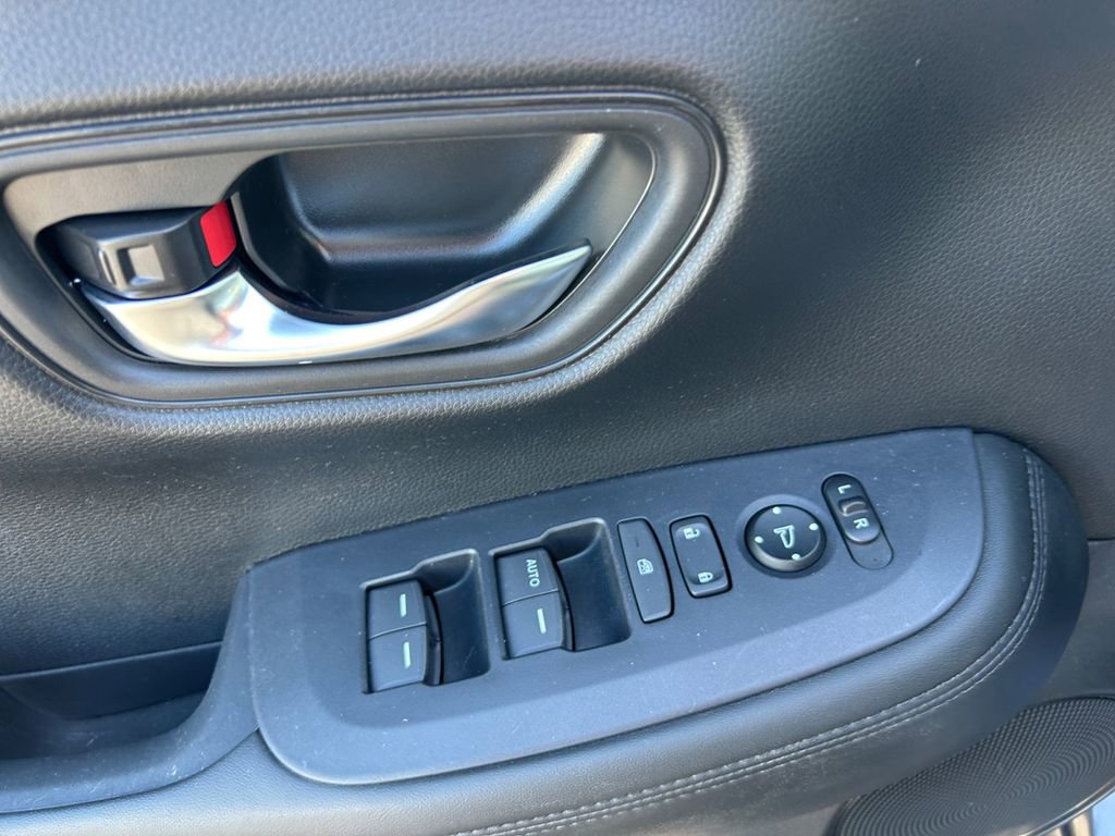 Used 2023 Honda HR-V LX image 30