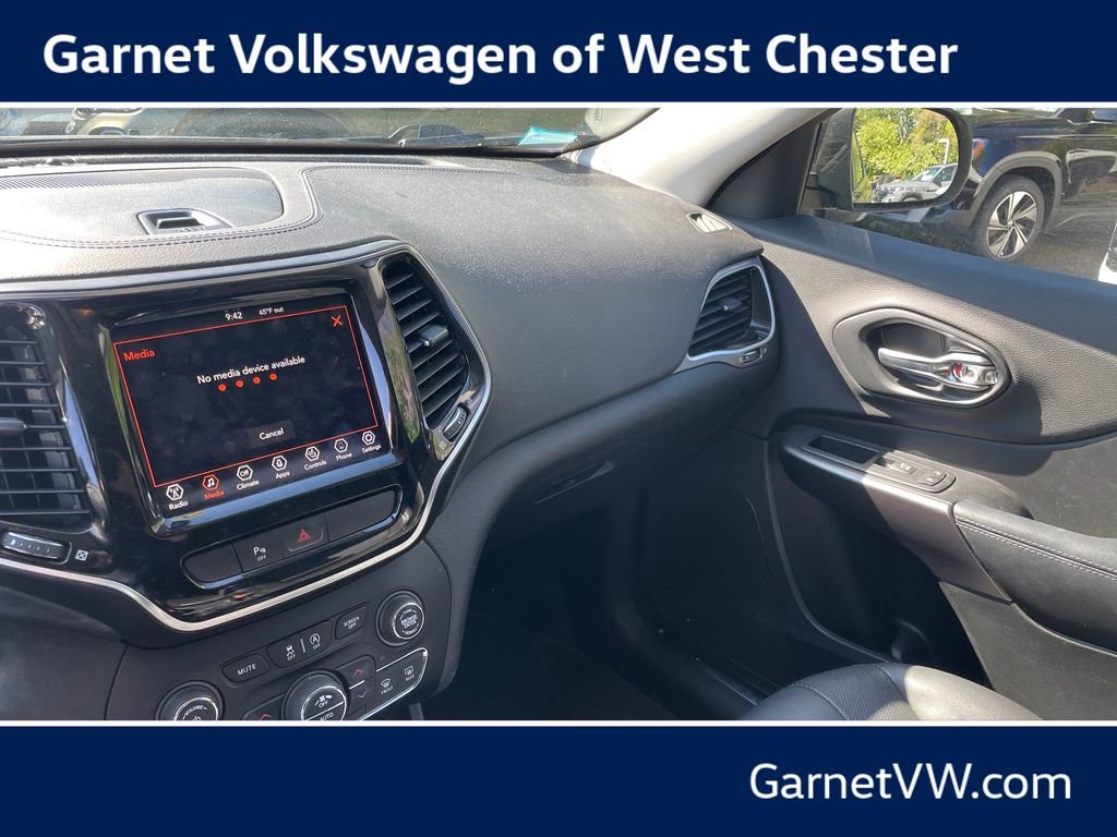 Used 2019 Jeep Cherokee Limited AWD/4WD image 17