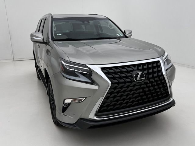 Used 2022 Lexus GX 460 Premium w/ Accessory Package AWD/4WD image 7