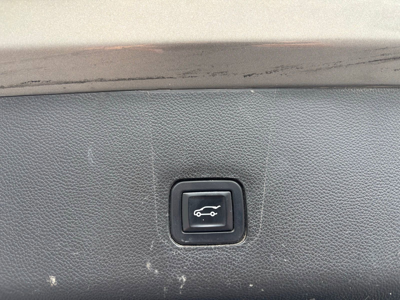 Used 2018 Chevrolet Traverse LT AWD/4WD image 6