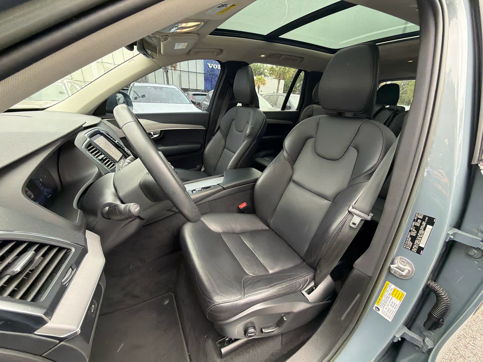 Used 2023 Volvo XC90 B5 Core AWD/4WD image 27