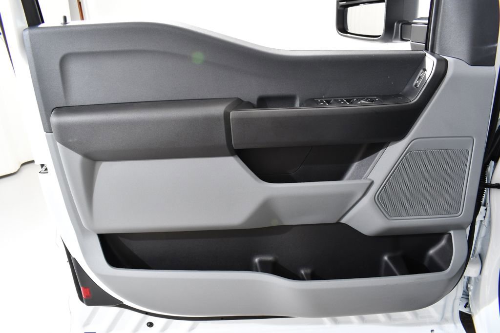 New 2026 Ford F250 XL w/ XL Chrome Package image 24