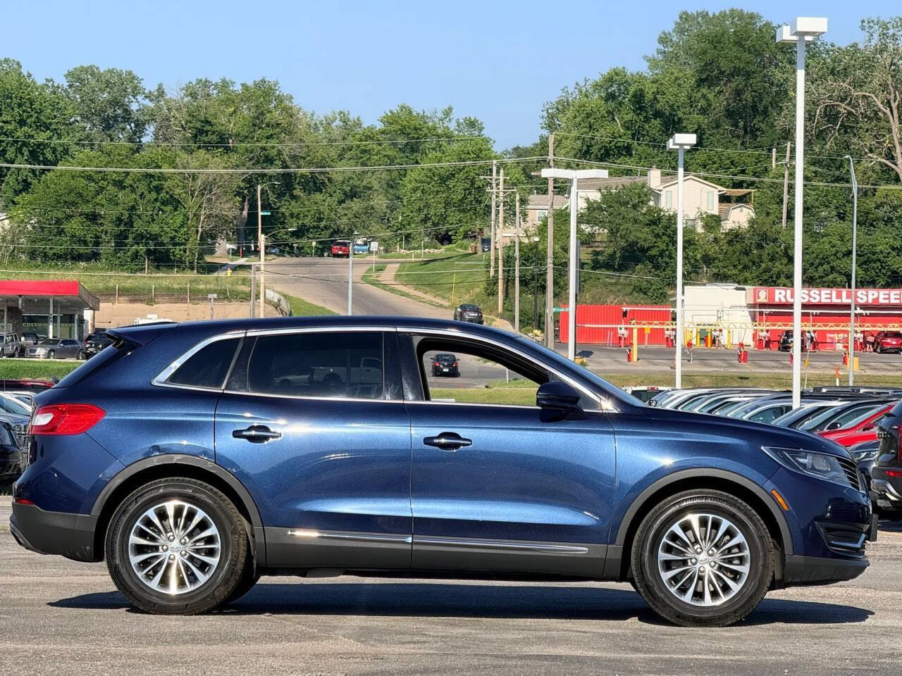 Used 2017 Lincoln MKX Select AWD/4WD image 6