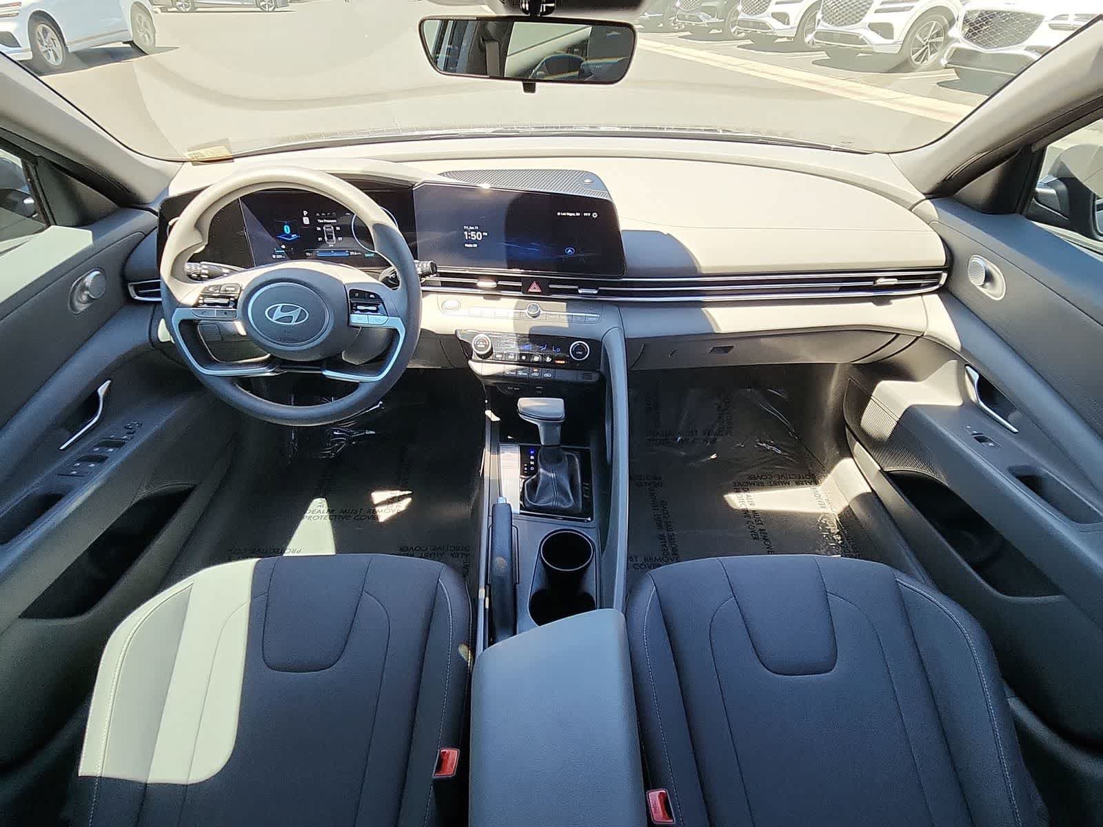 Used 2024 Hyundai Elantra SEL FWD image 14
