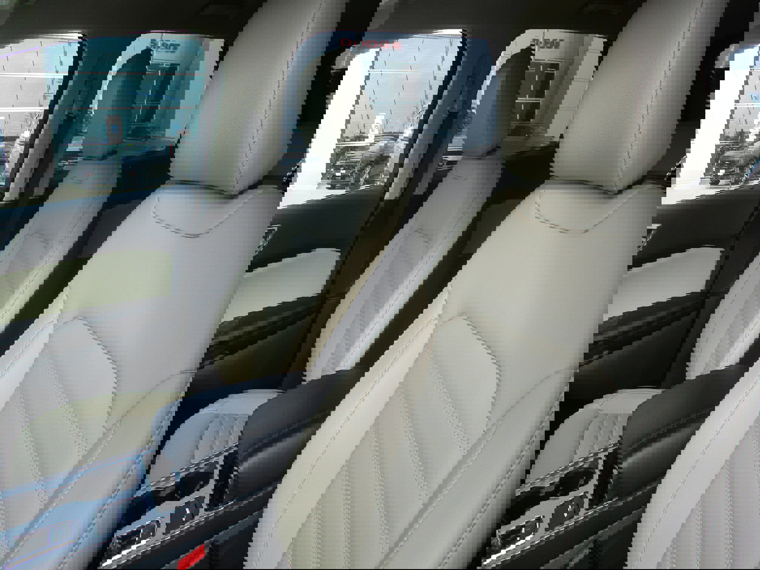 Used 2024 Ford Edge SEL w/ Convenience Package image 16