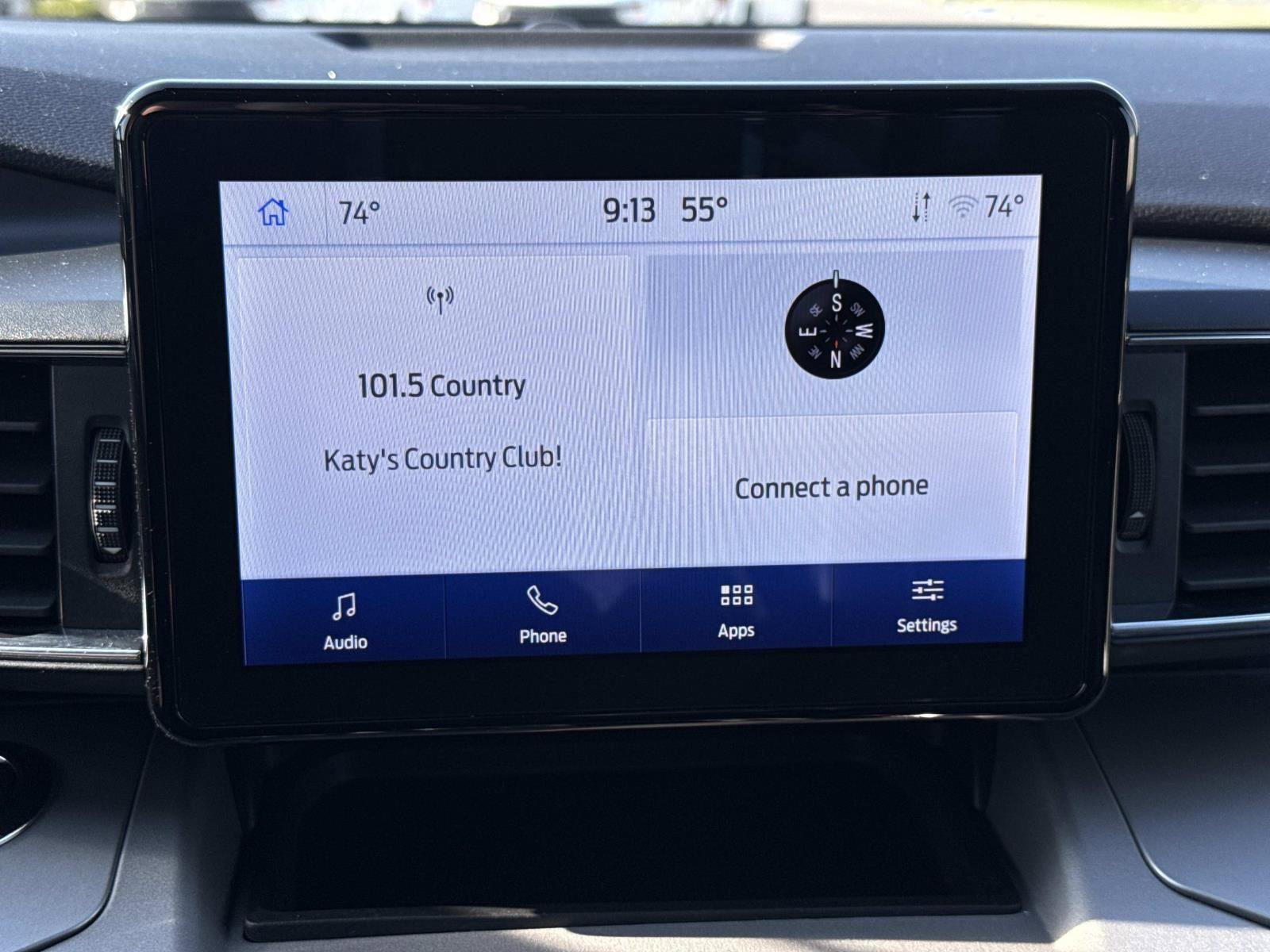 Used 2023 Ford Explorer XLT w/ Equipment Group 202A image 3