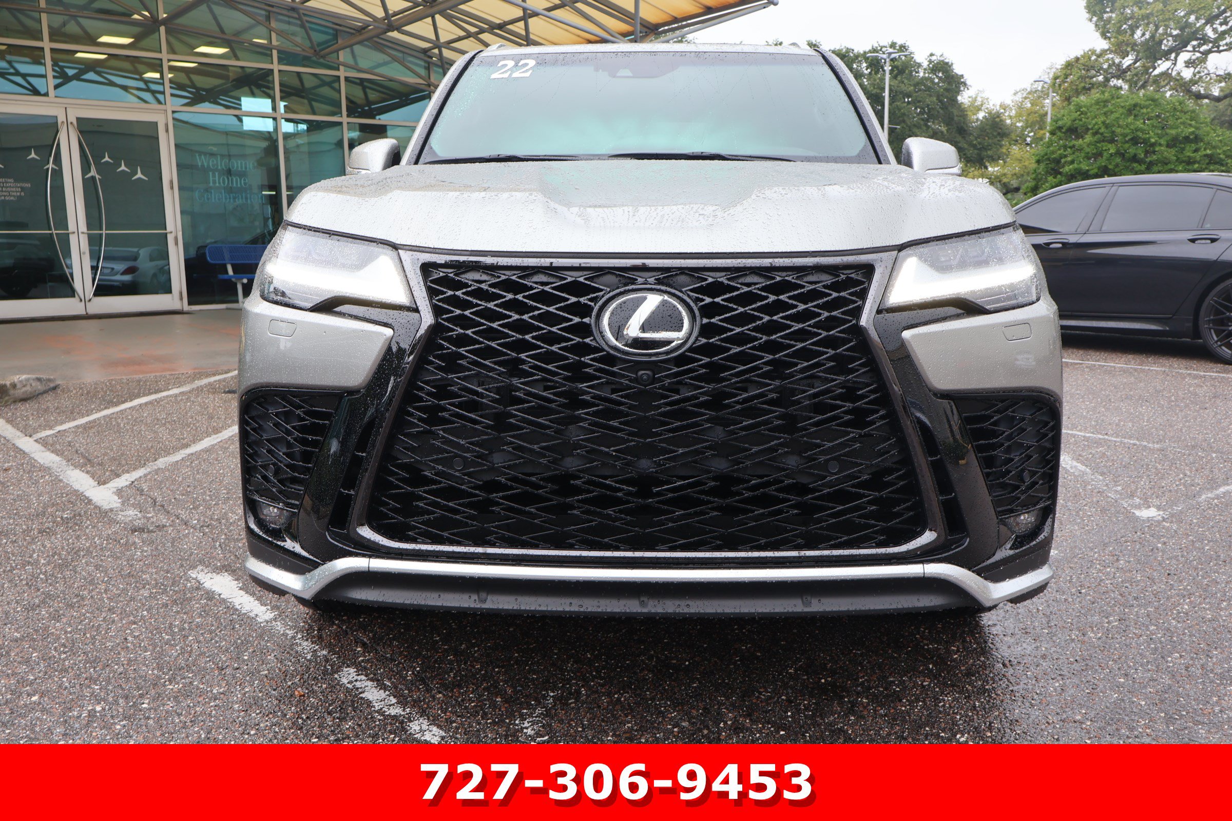 Used 2022 Lexus LX 600 F Sport w/ Accessory Package (Z1) AWD/4WD image 13