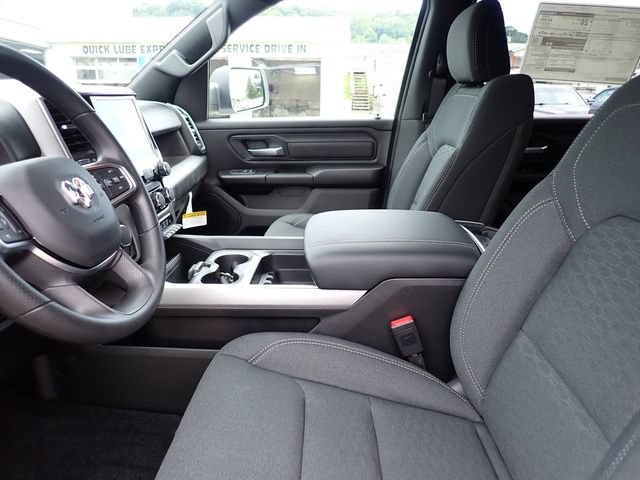 New 2026 RAM 1500 Express AWD/4WD image 14