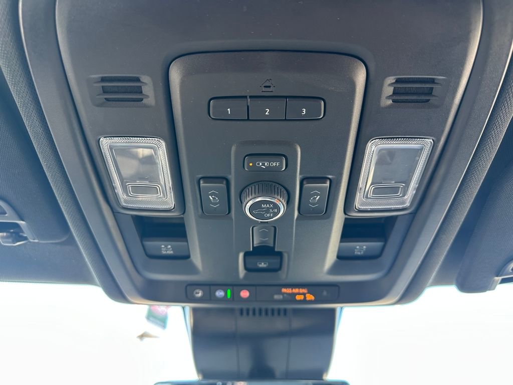 Used 2024 Chevrolet Tahoe Premier w/ Premium Package image 13