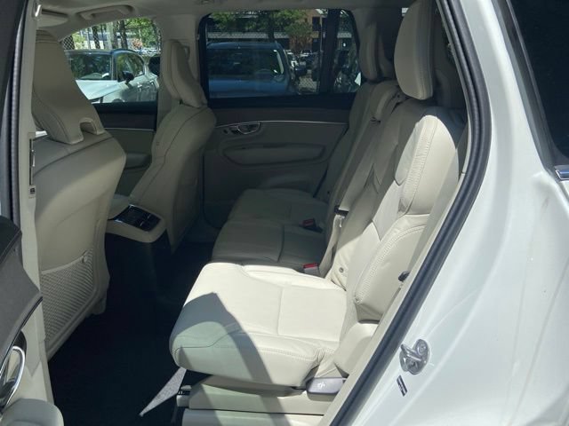 New 2026 Volvo XC90 T8 Ultra w/ Protection Package Premier AWD/4WD image 16