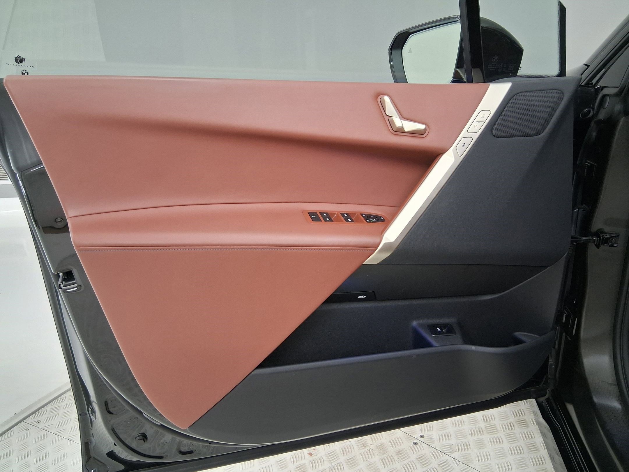 Certified 2023 BMW iX xDrive50 w/ Sport Package image 18