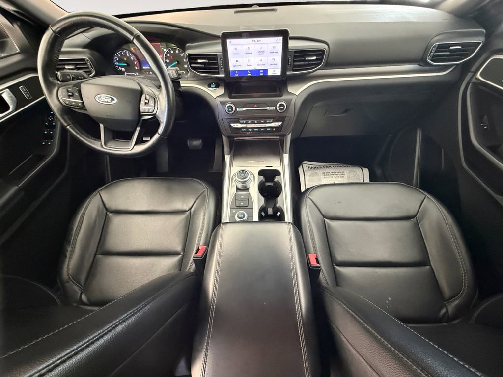 Used 2020 Ford Explorer XLT w/ Equipment Group 202A AWD/4WD image 12