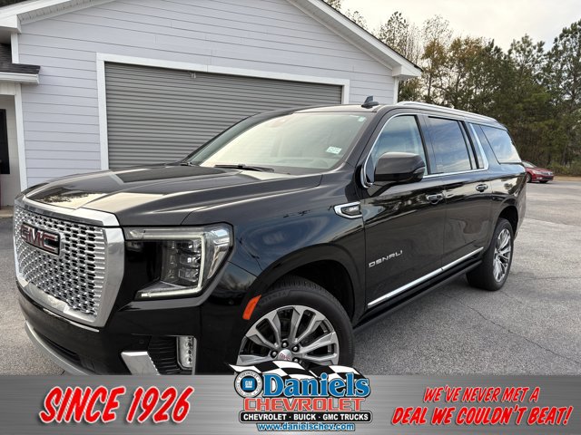 Used 2021 GMC Yukon XL Denali w/ Denali Premium Package image 1