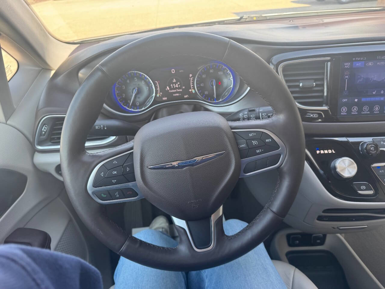 Used 2017 Chrysler Pacifica Touring-L Plus w/ Tire & Wheel Group image 11