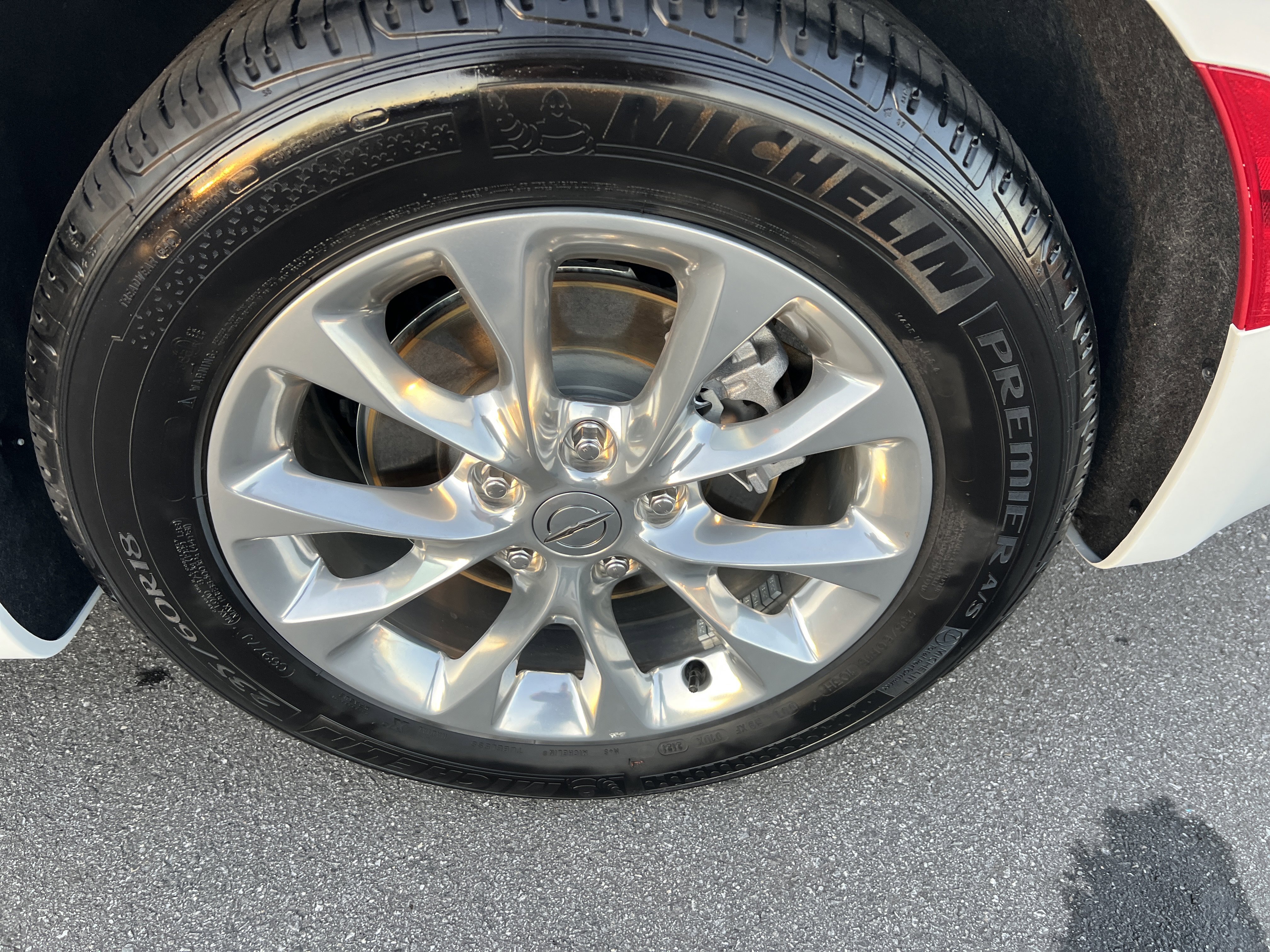 Used 2021 Chrysler Pacifica Touring-L image 13