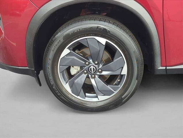 Used 2024 Nissan Rogue SV image 26