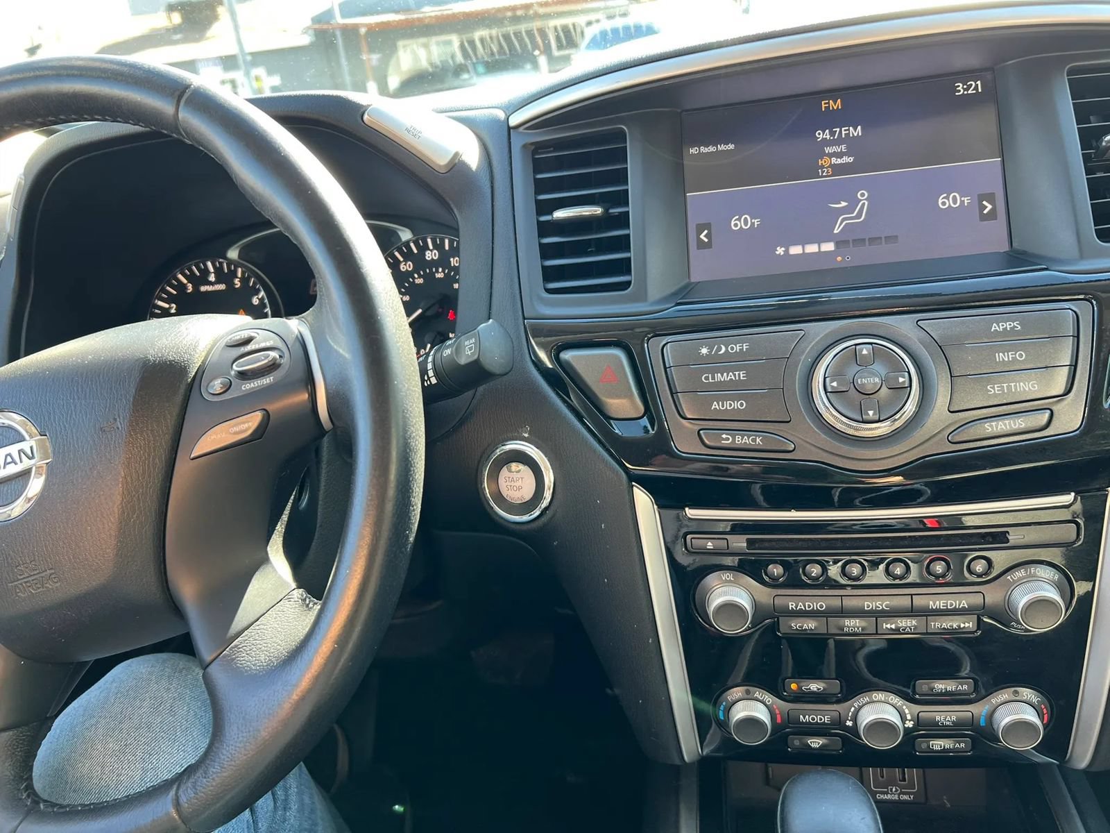 Used 2019 Nissan Pathfinder SV FWD image 17