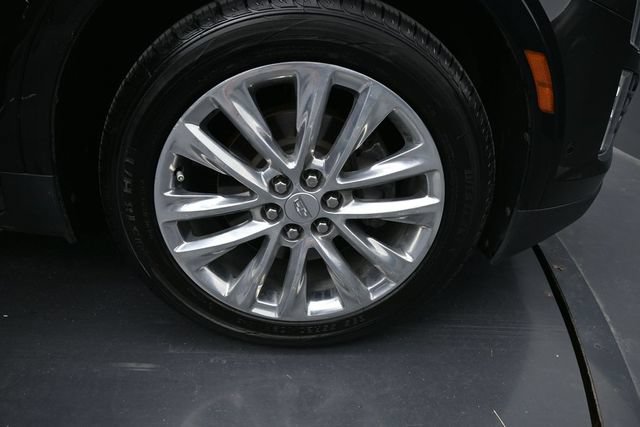 Used 2019 Cadillac XT5 Platinum AWD/4WD image 32