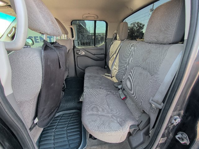 Used 2012 Nissan Frontier SV AWD/4WD image 34