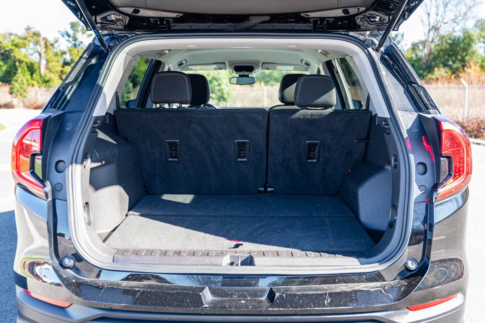 Used 2024 GMC Terrain SLE image 20