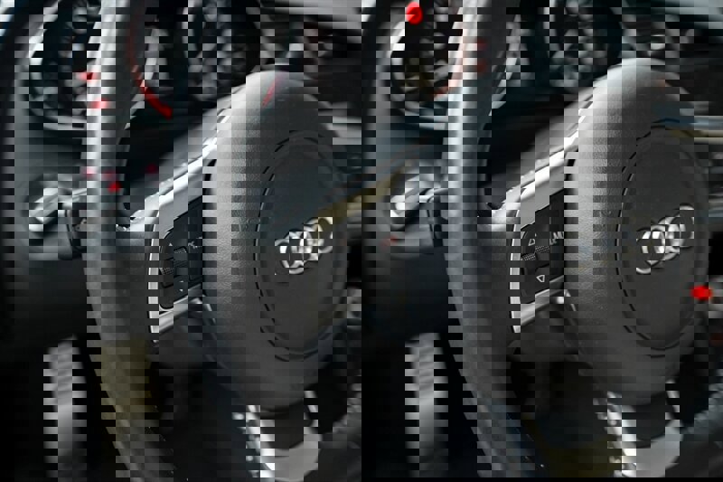 Used 2010 Audi R8 V10 image 36