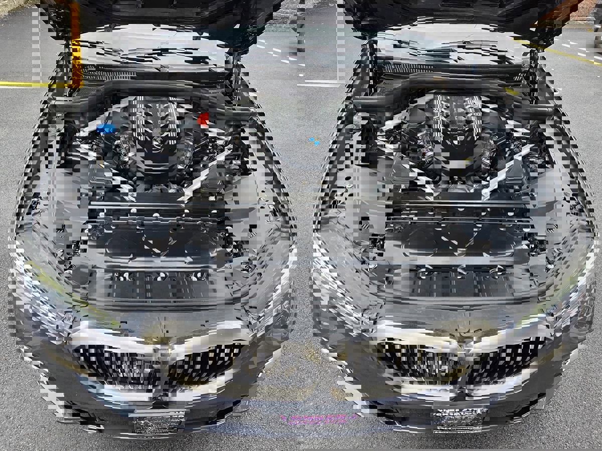 Used 2020 BMW X5 M50i w/ Premium Package image 17