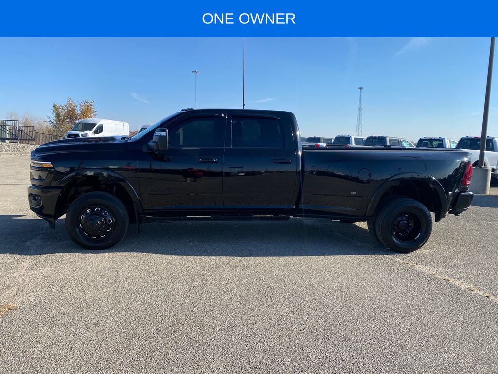 Used 2025 RAM 3500 Limited AWD/4WD image 3