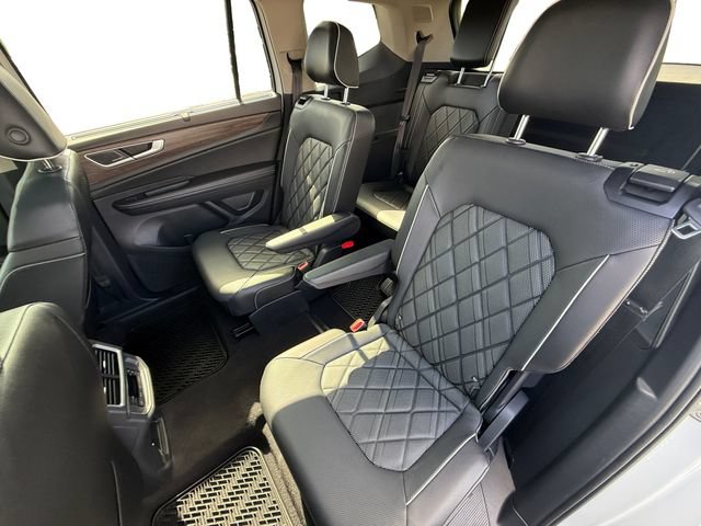 Certified 2024 Volkswagen Atlas SEL Premium R-Line AWD/4WD image 21