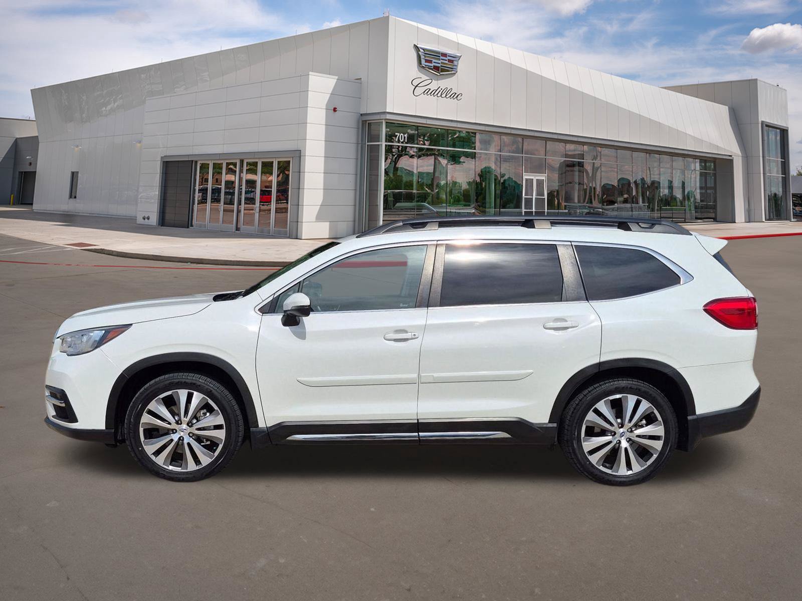 Used 2020 Subaru Ascent Limited w/ Technology Package AWD/4WD image 3