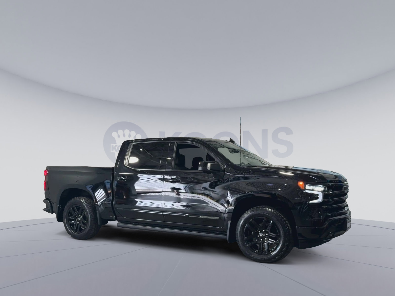 Used 2024 Chevrolet Silverado 1500 High Country w/ Midnight Edition image 4