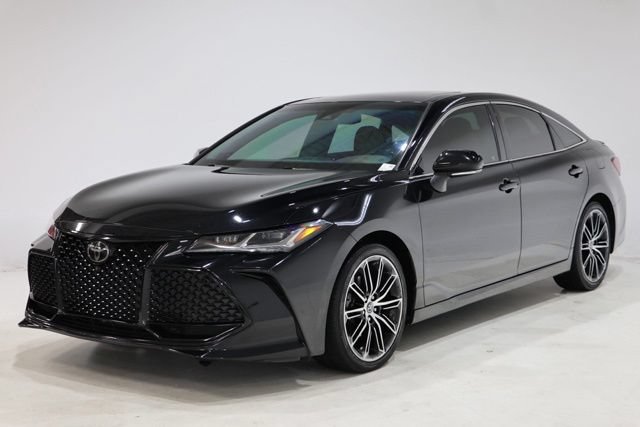 Used 2019 Toyota Avalon Touring w/ Advanced Safety Package FWD image 3