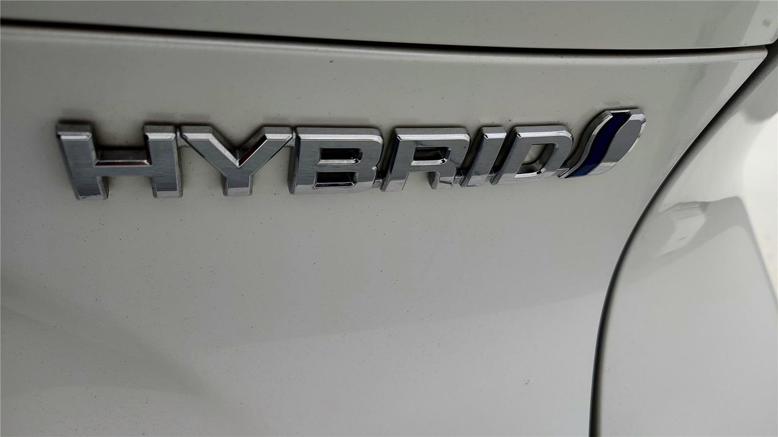 Used 2021 Toyota Venza LE w/ Carpet Mat Package (TMS) image 14