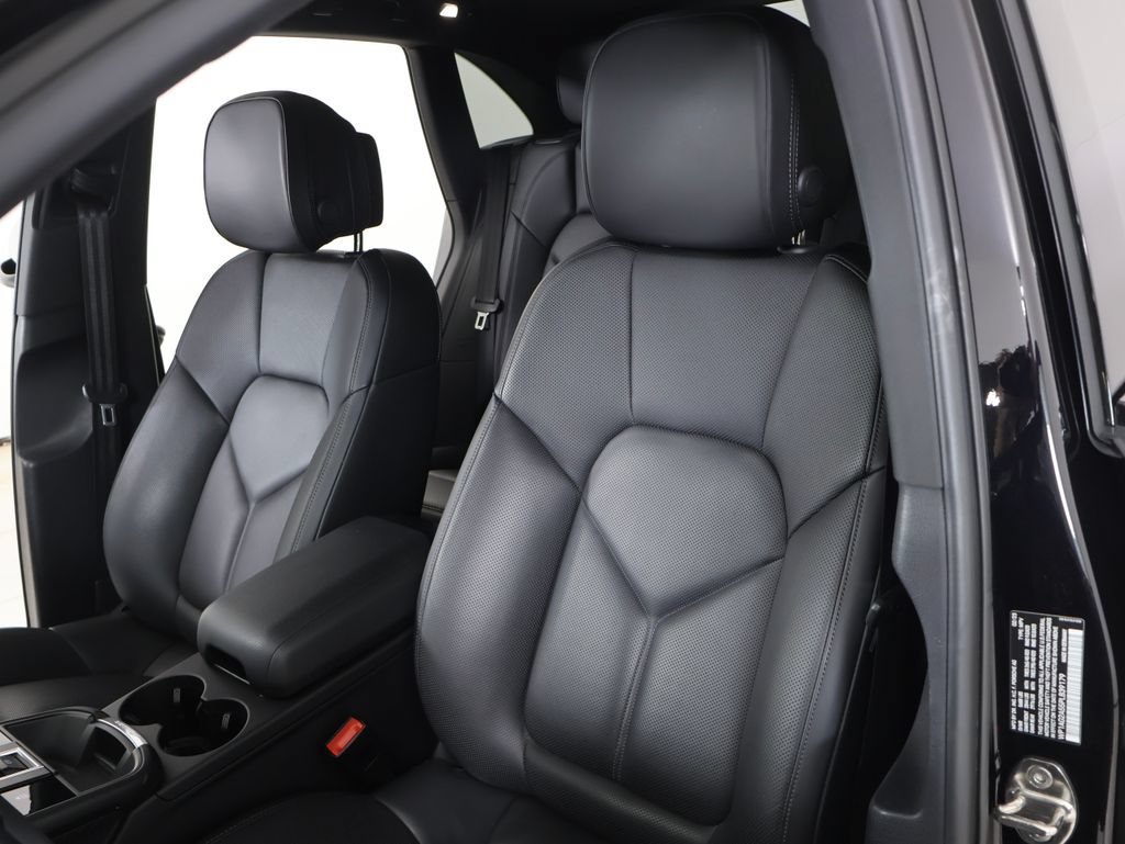 Certified 2023 Porsche Macan S AWD/4WD image 13