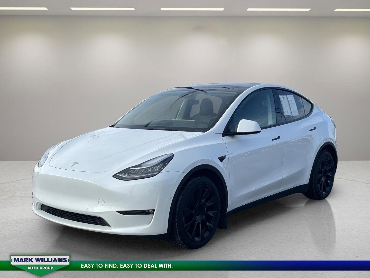 Used 2022 Tesla Model Y Long Range image 3