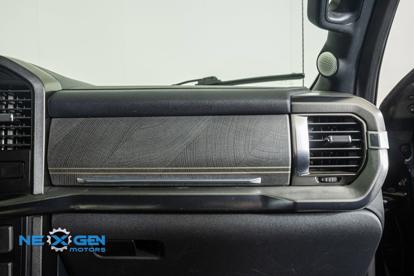 Used 2021 Ford F150 Platinum w/ Equipment Group 701A High image 40