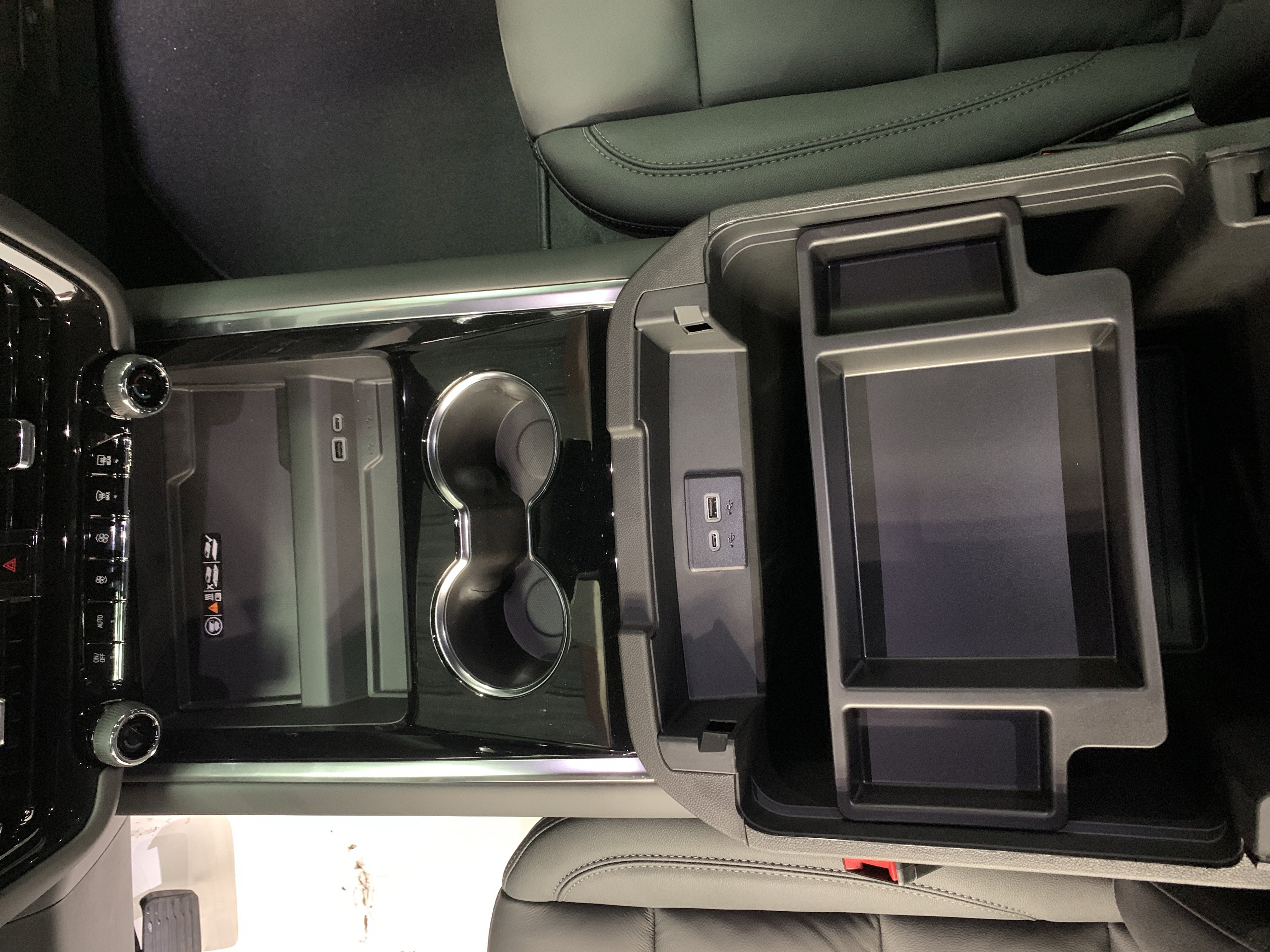 New 2026 Chevrolet Tahoe High Country image 14