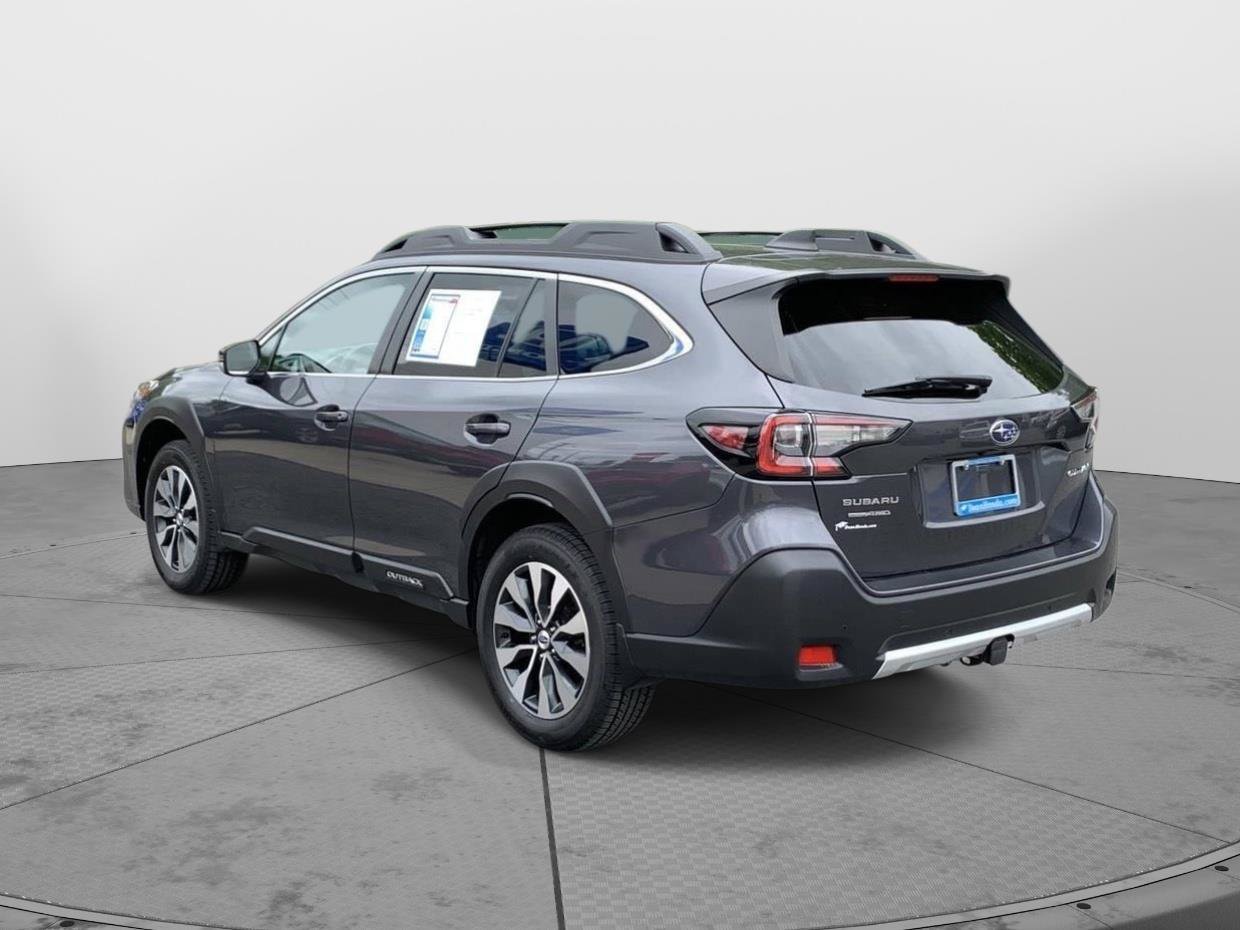 Used 2023 Subaru Outback Limited AWD/4WD image 5