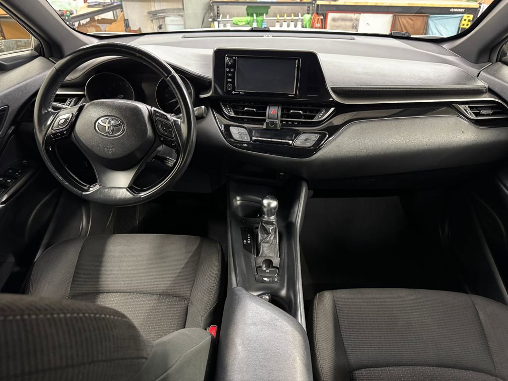 Used 2018 Toyota C-HR XLE image 17
