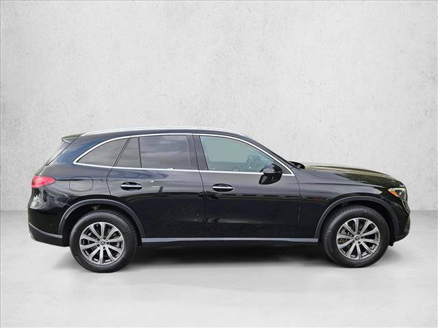 Used 2023 Mercedes-Benz GLC 300 4MATIC image 4